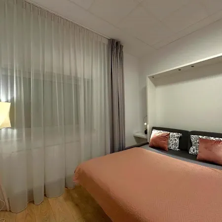 Aleje Jerozolimskie 아파트 바르샤바