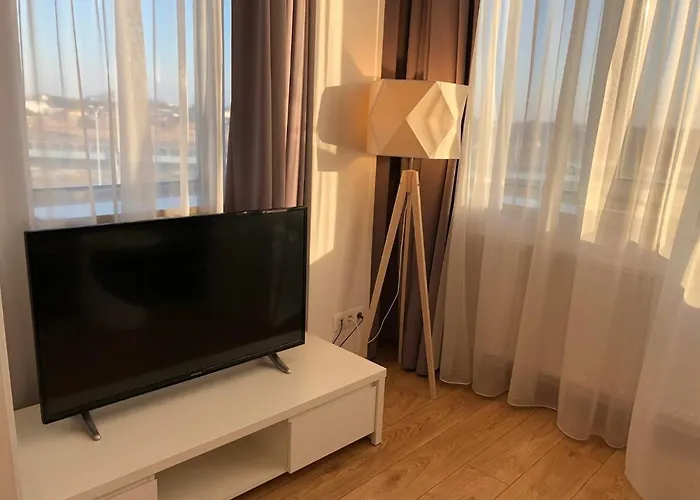 Aleje Jerozolimskie *