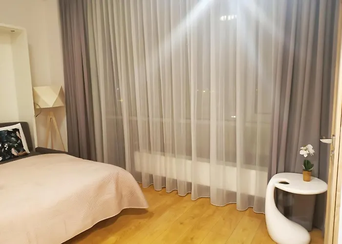 Aleje Jerozolimskie Apartman