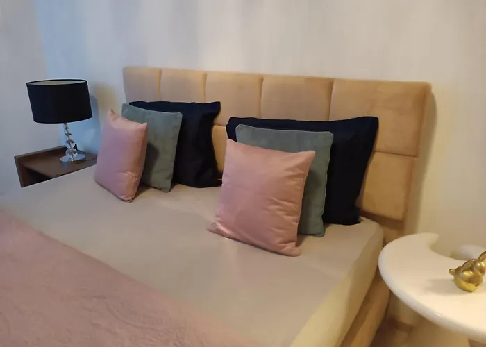 Aleje Jerozolimskie *