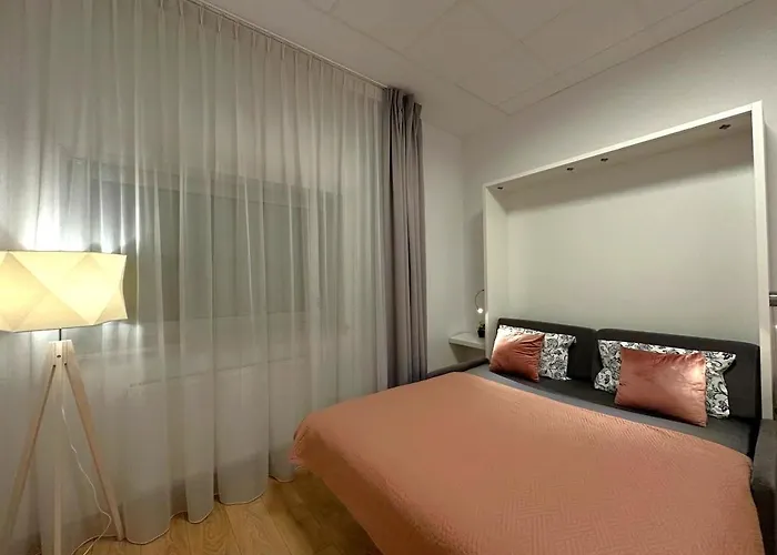 Aleje Jerozolimskie Lägenhet Warszawa