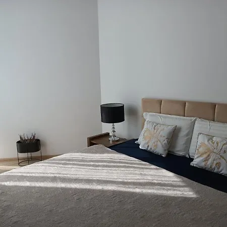 Aleje Jerozolimskie 아파트 *